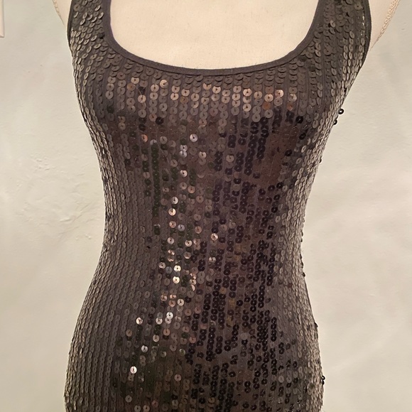🌷Black Sequin Tank - Picture 2 of 5